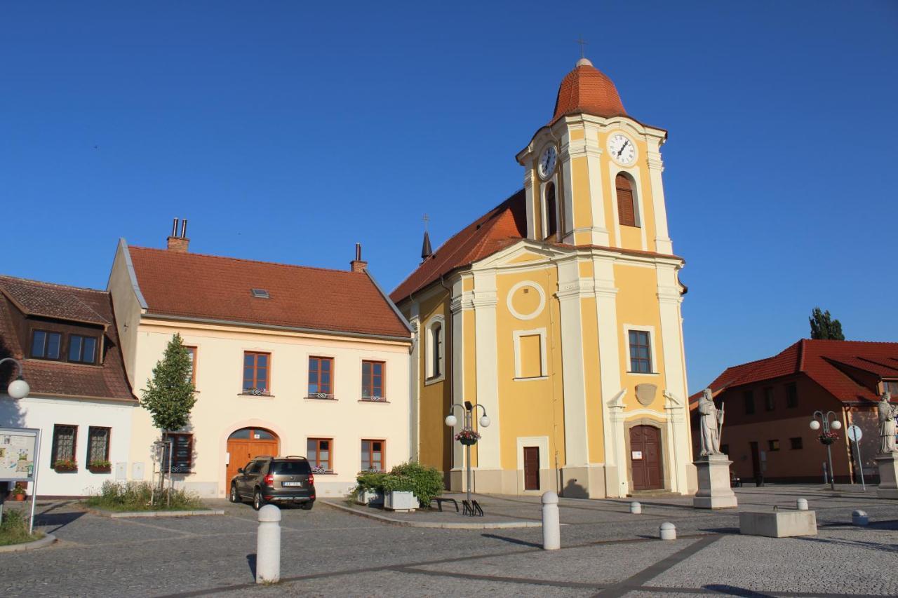 Apartman U Kostela Veselí nad Moravou Zewnętrze zdjęcie